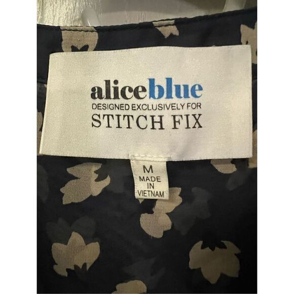 Alice Blue Designed for Stitch Fix - Picture 3 of 4